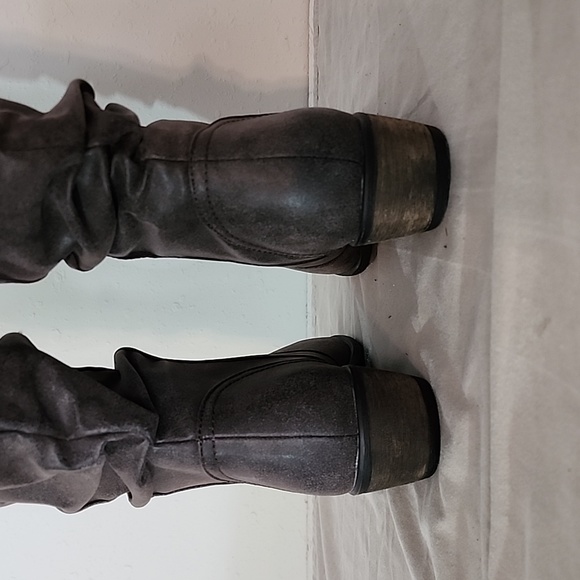 Womens wide calf slouchy boots. - Picture 4 of 8